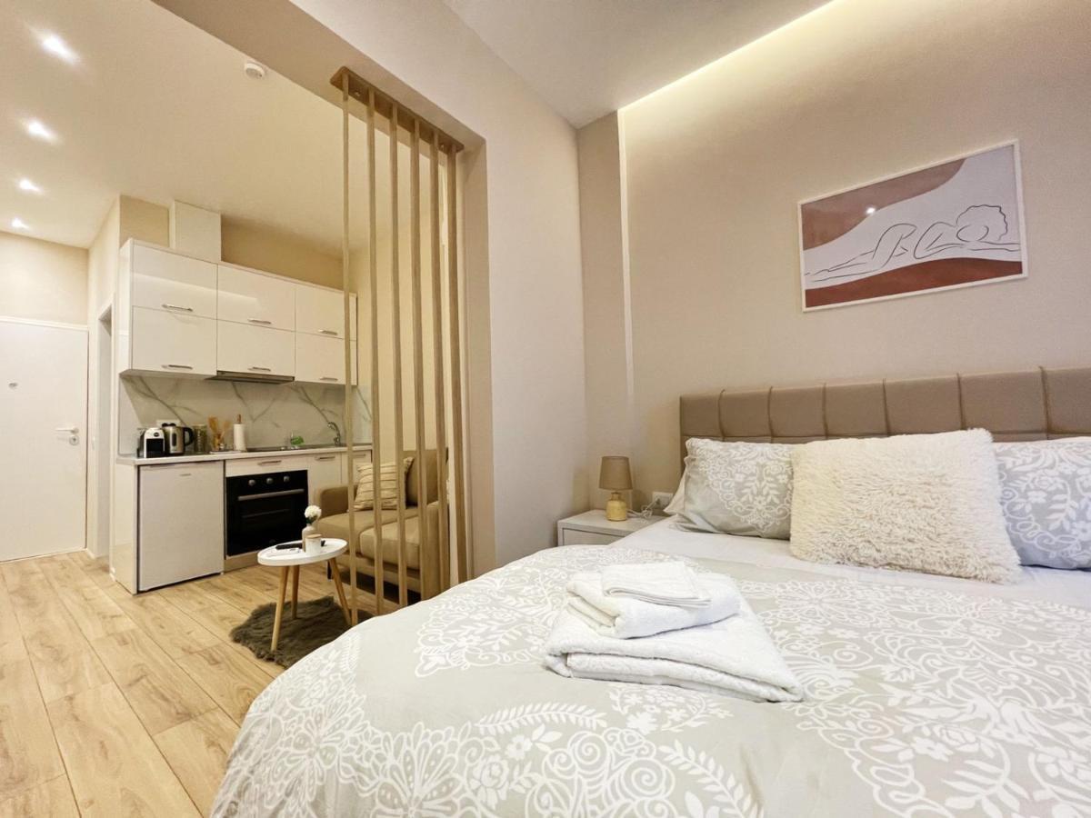 Aj Apartments, Hidden Gem In The Heart Of ติรานา ภายนอก รูปภาพ