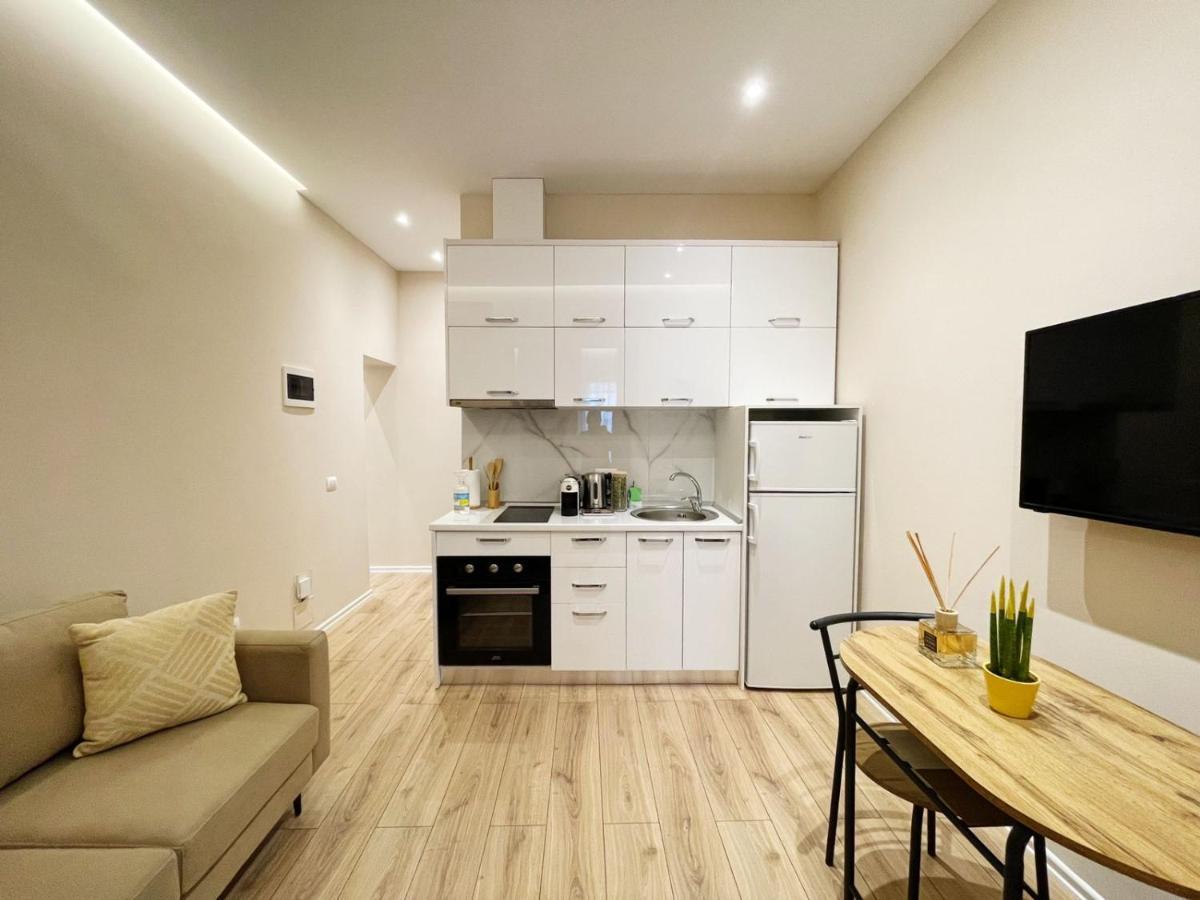 Aj Apartments, Hidden Gem In The Heart Of ติรานา ภายนอก รูปภาพ