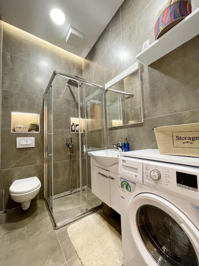 Aj Apartments, Hidden Gem In The Heart Of ติรานา ภายนอก รูปภาพ
