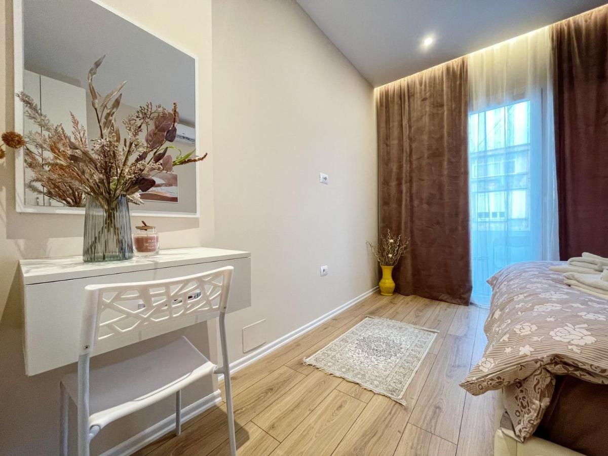 Aj Apartments, Hidden Gem In The Heart Of ติรานา ภายนอก รูปภาพ
