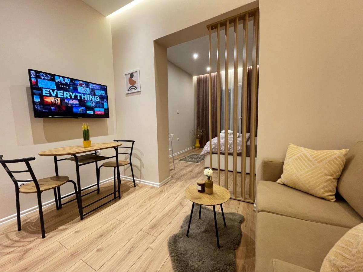 Aj Apartments, Hidden Gem In The Heart Of ติรานา ภายนอก รูปภาพ